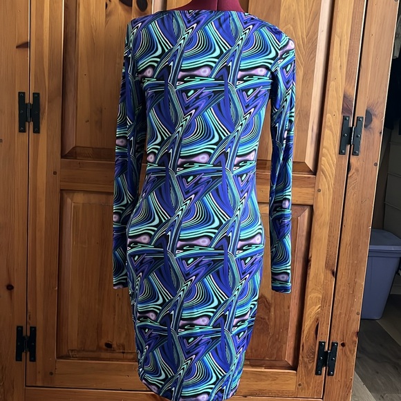 Funky dress - Picture 3 of 4